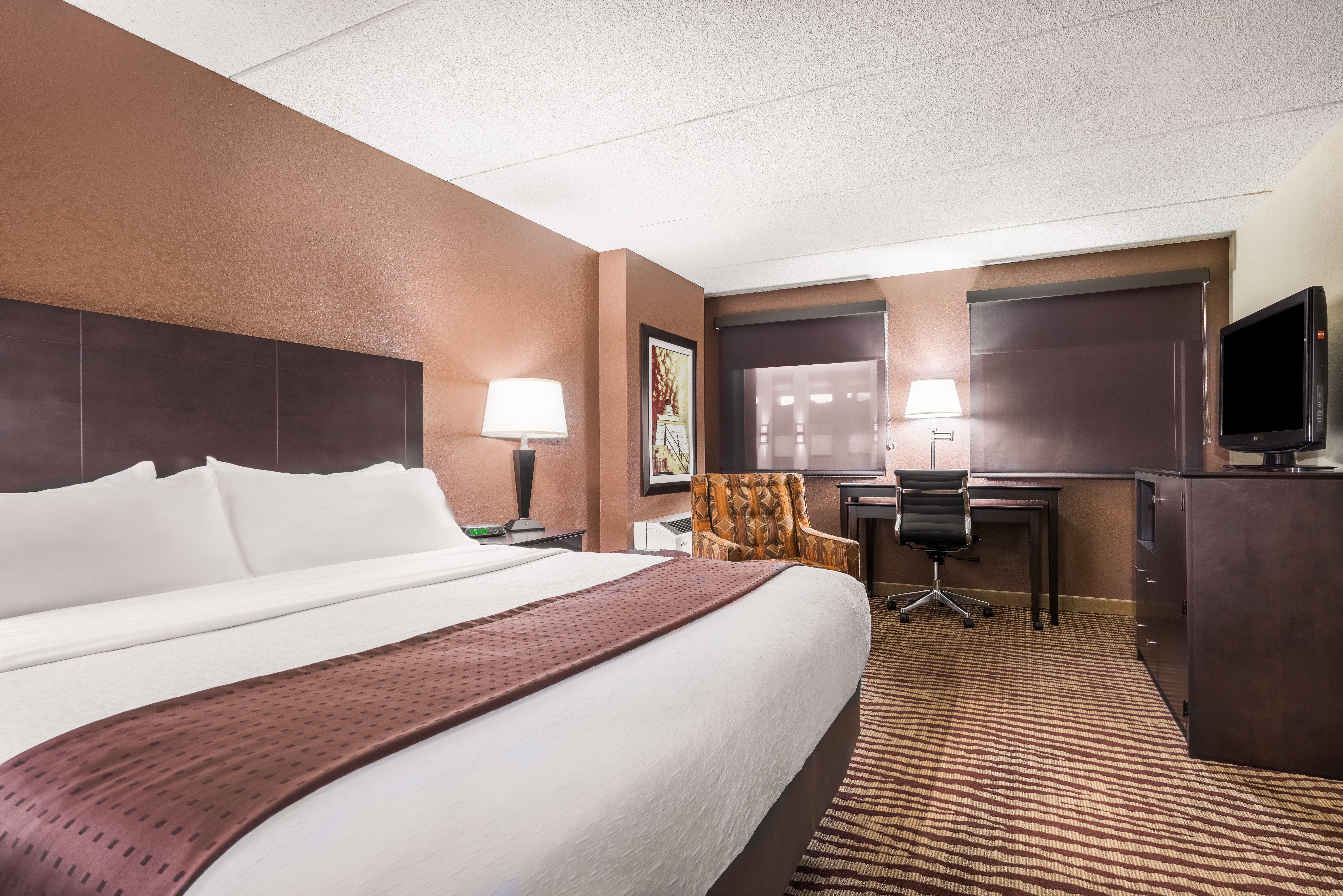 Holiday Inn - Менітовок Екстер'єр фото