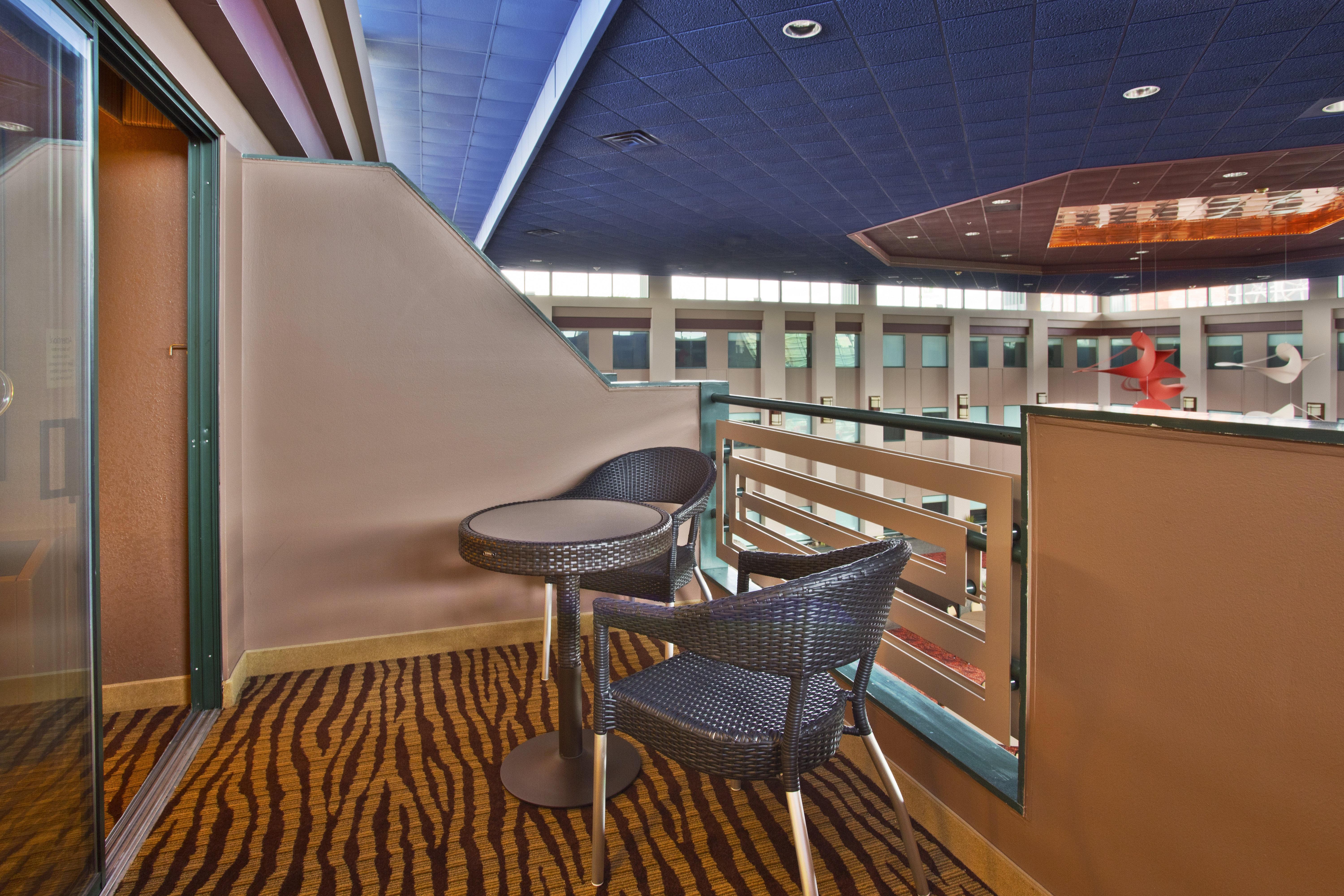 Holiday Inn - Менітовок Екстер'єр фото